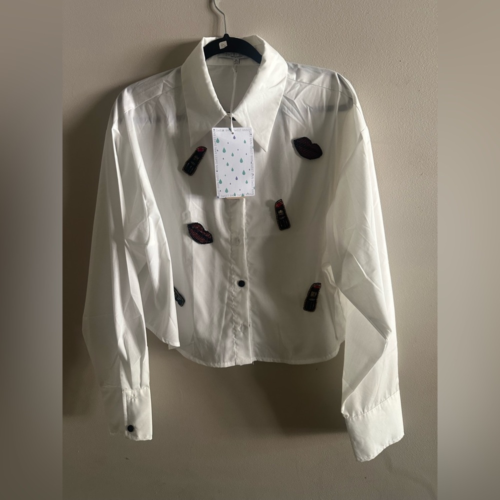Sweet Rain White Shirt with Embroidered Accents